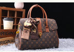 TÍTULO  Bolsa Satchel Monograma Victoria