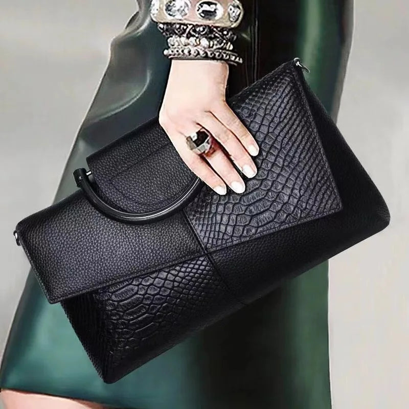 DOXXA GRACE l NOIR CLUTCH