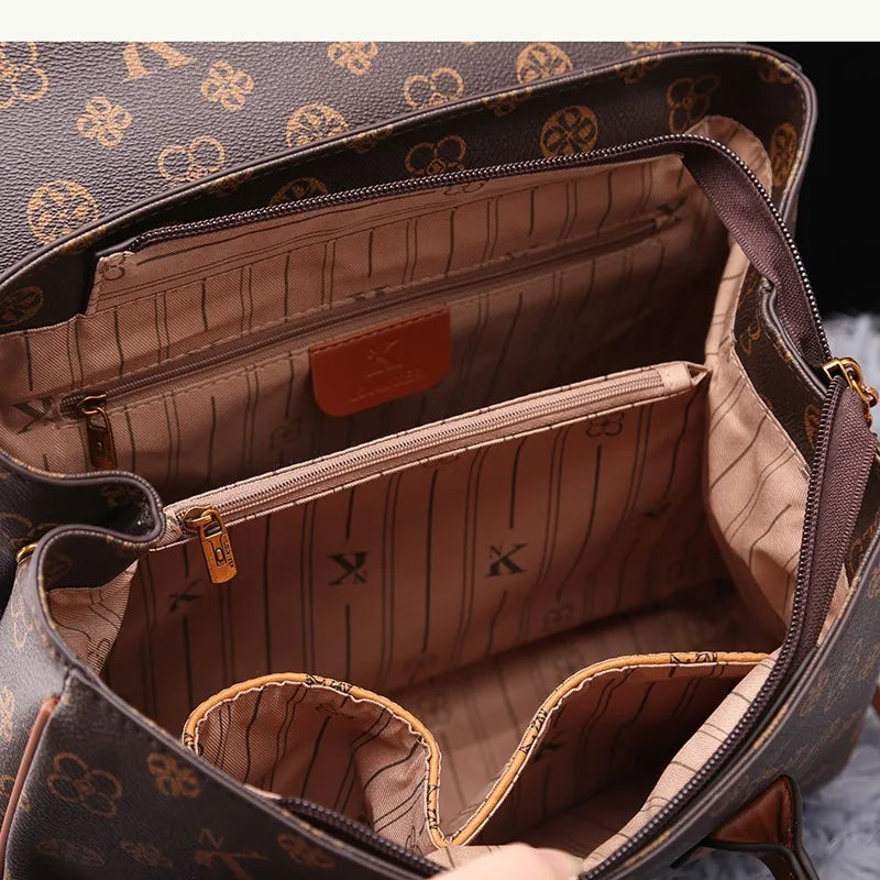 TÍTULO  Bolsa Satchel Monograma Victoria