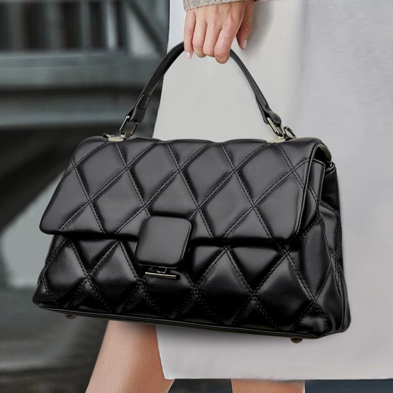 Élise Shoulder Bag | Doxxa Grace