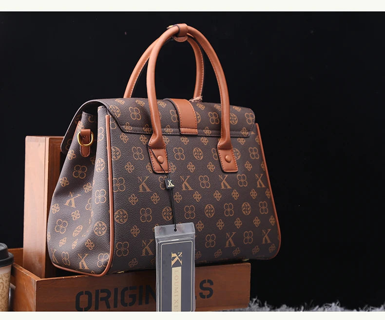 TÍTULO  Bolsa Satchel Monograma Victoria