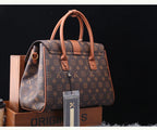 TÍTULO  Bolsa Satchel Monograma Victoria